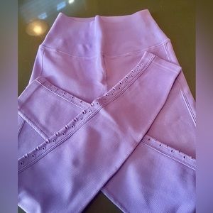 Spiritual Gangster leggings.  XS-S.  Good condition Purple